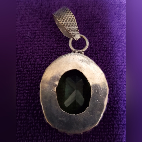 Sterling silver period pendant - Picture 2 of 4